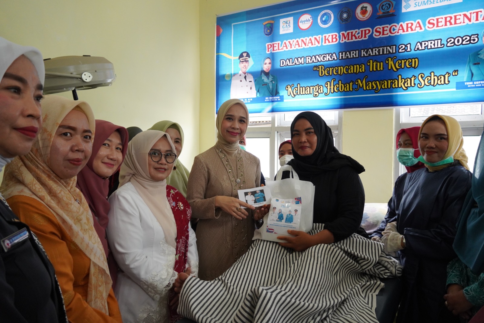 Hari Kartini, Pemkab OKI Hadirkan Layanan KB Serentak