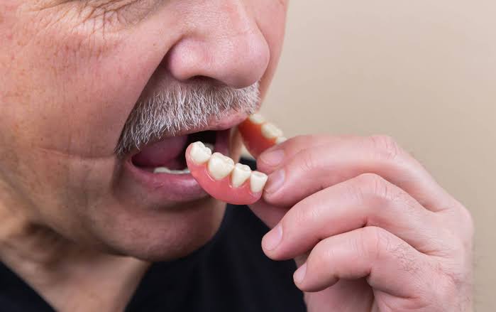 Tak Perlu Khawatir Gigi Ompong, Para Ilmuan Sudah Temukan Solusinya, Sebentar Lagi Obatnya Bakal Diluncurkan