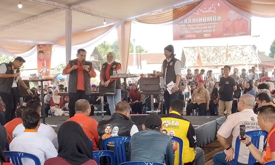 Paslon Bupati dan Wakil Bupati Askolani-Netta Janjikan Beasiswa untuk Pelajar Banyuasin