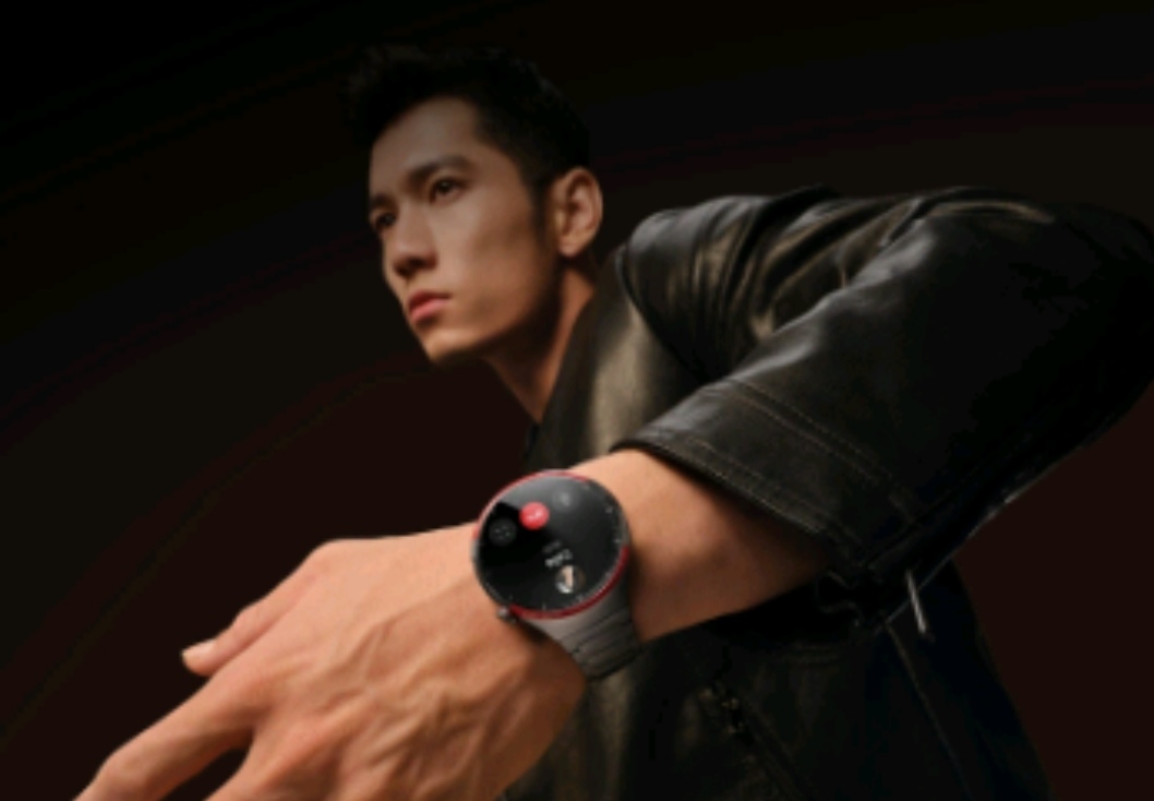 Smartwatch Huawei Watch 4 Pro Space Edition, Menyala dengan Sistem Asisten Suaranya Sendiri 'Celia'