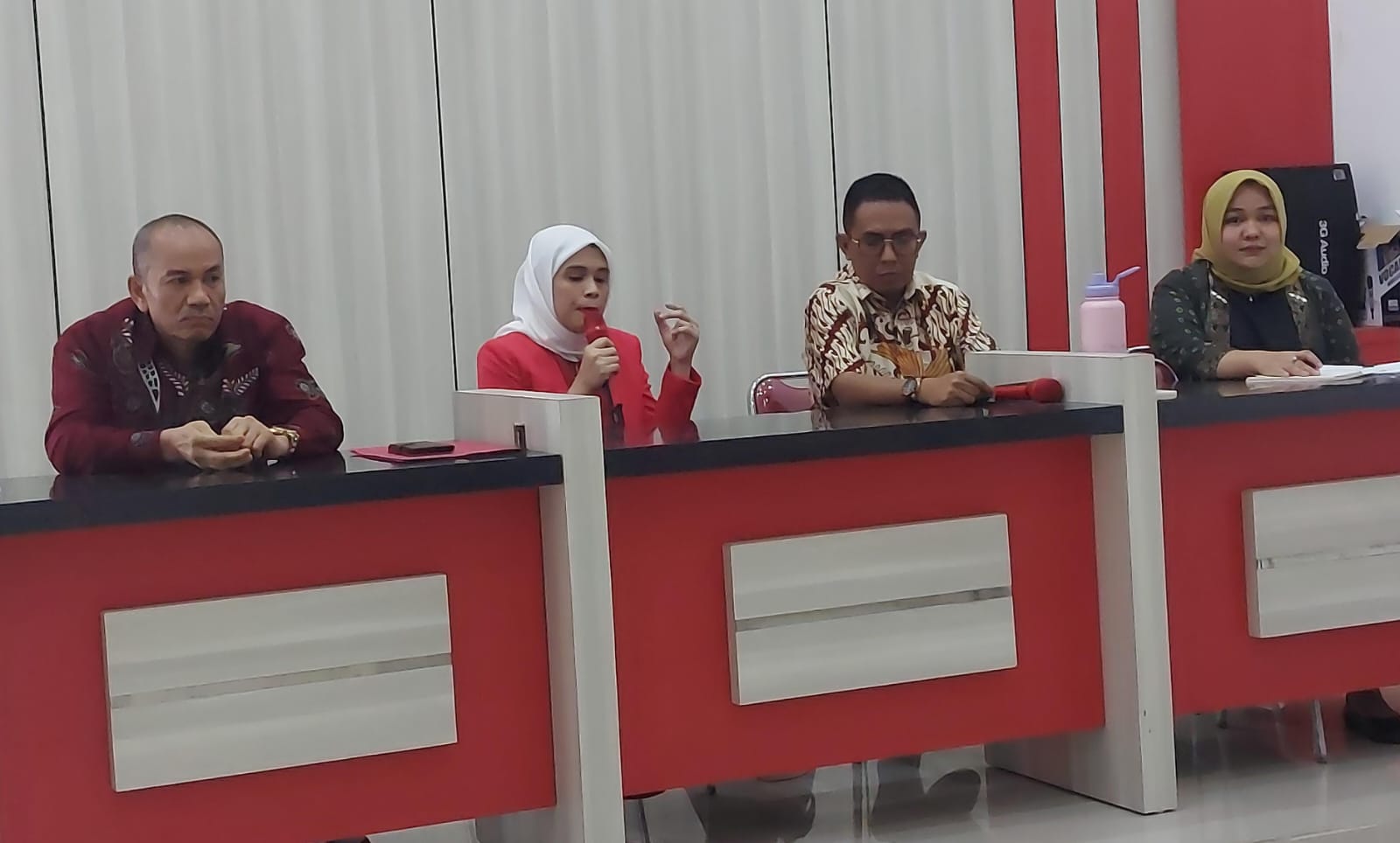 Soal Pembatalan Ijazah Magister Dibatalkan, Rektor UKB Angkat Bicara, Berikan Kompensasi Perkuliahan Ulang