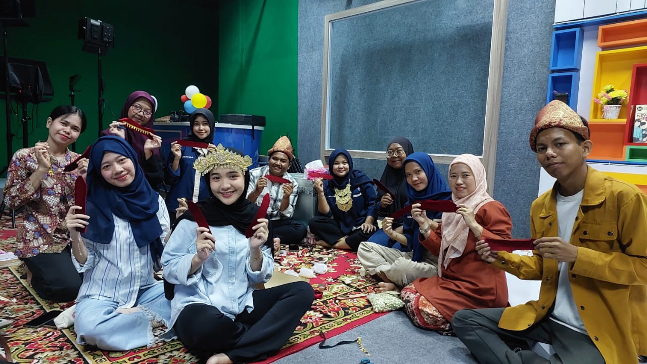 Universitas Bina Darma Kenalkan Kerajinan Khas Palembang untuk Tanamkan Cinta Budaya