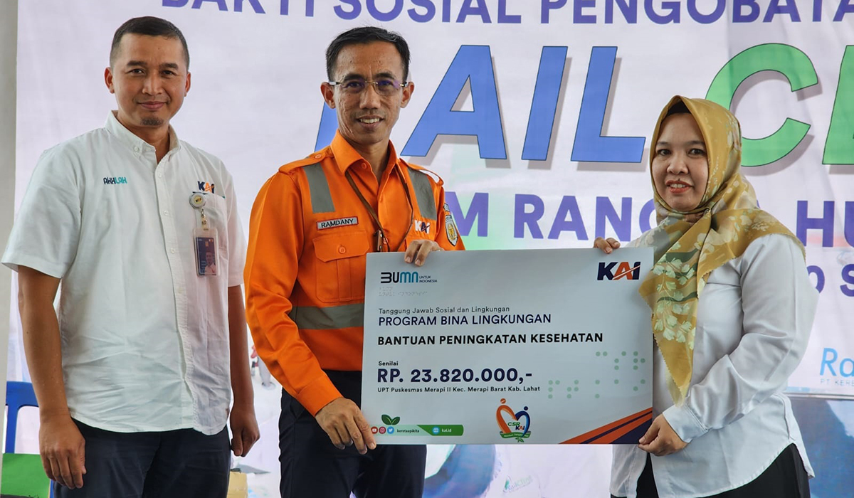 Warnai HUT ke -78 KAI Divre III Palembang, Adakan Pengobatan Gratis, Donor Darah dan Santunan Anak Yatim