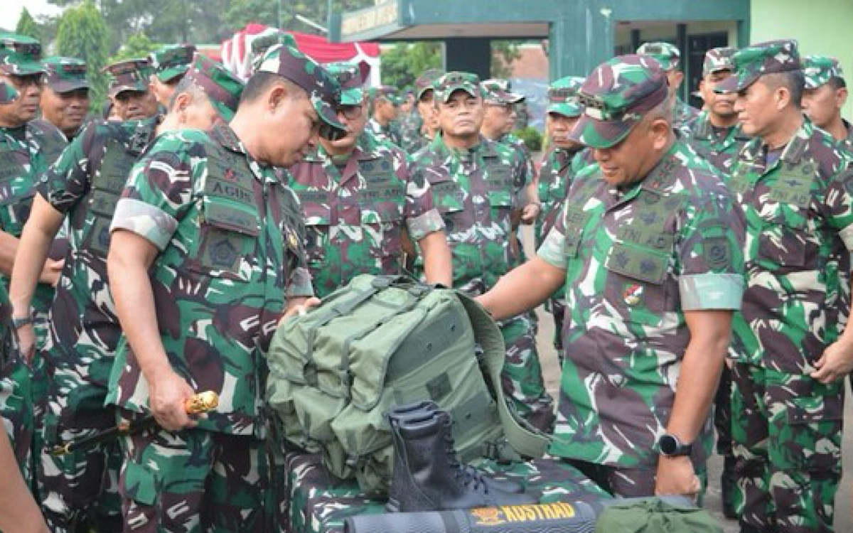 Panglima TNI Kembali Pastikan Kesiapan Pasukan Garuda Dikirim ke Palestina Dengan Senjata Terbaru 