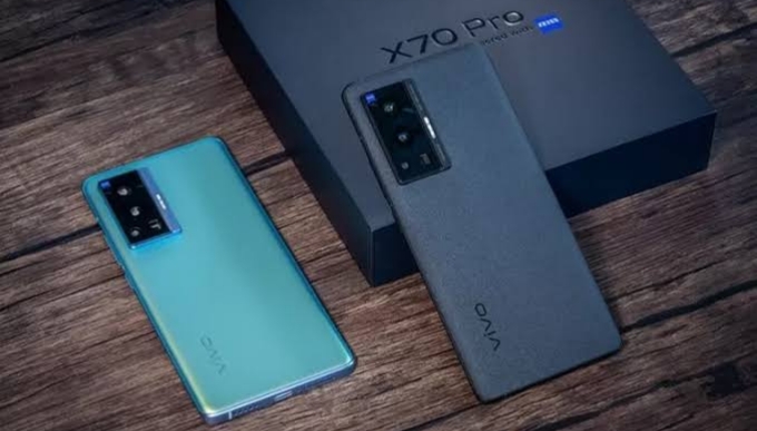 Vivo X70 5G Hadir dengan Pilihan Warna Eksklusif Dibalut Desain Premium