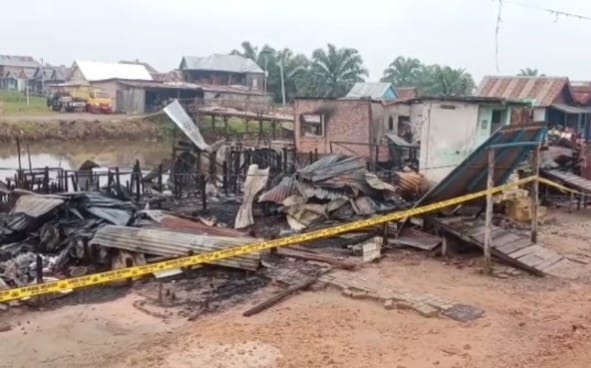 7 Rumah Warga Desa Ibul Besar III Ogan Ilir Terbakar