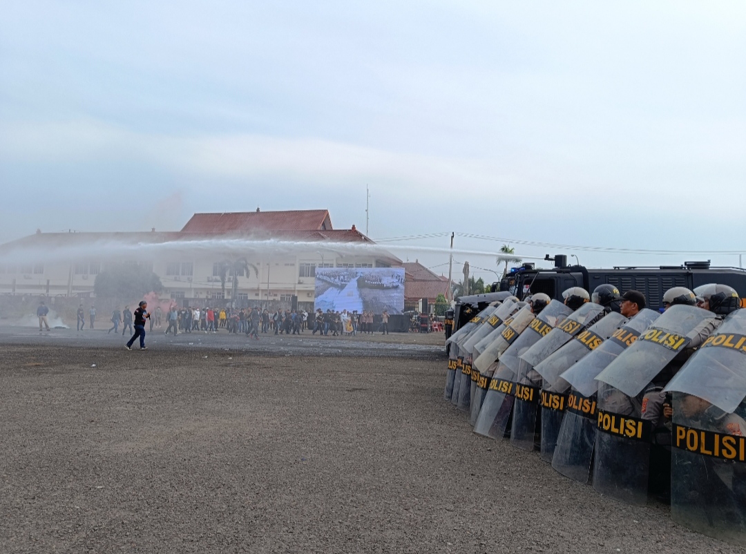 Ratusan Personel Polisi Diterjunkan Pengamanan Debat Publik Paslon Bupati dan Wakil Bupati OKI di Palembang