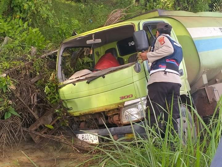  Hendak Pergi Bekerja, Taklim Tewas Ditabrak Truk hingga Terpental ke Rawa-Rawa