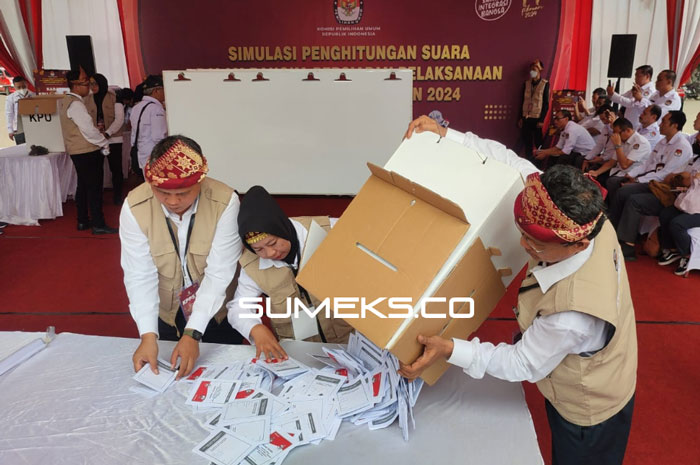 Ketua KPU RI Datang ke Palembang Saksikan Simulasi Penghitungan Suara