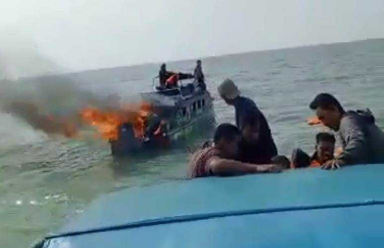 Cerita Korban Speed Boat yang Terbakar, Penumpang Langsung Melompat ke Laut Karena Panik 