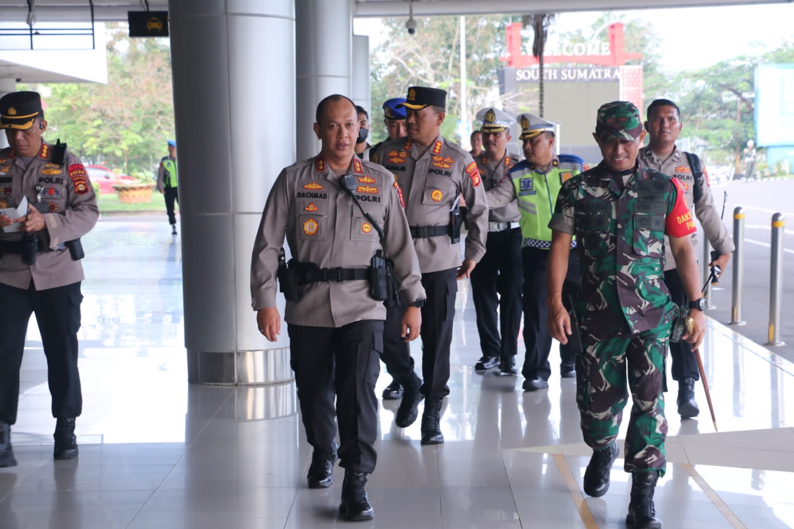 Pastikan Kunjungan Iriana Jokowi Aman, Kapolda Sumsel Langsung Cek Pengamanan di Bandara SMB II 