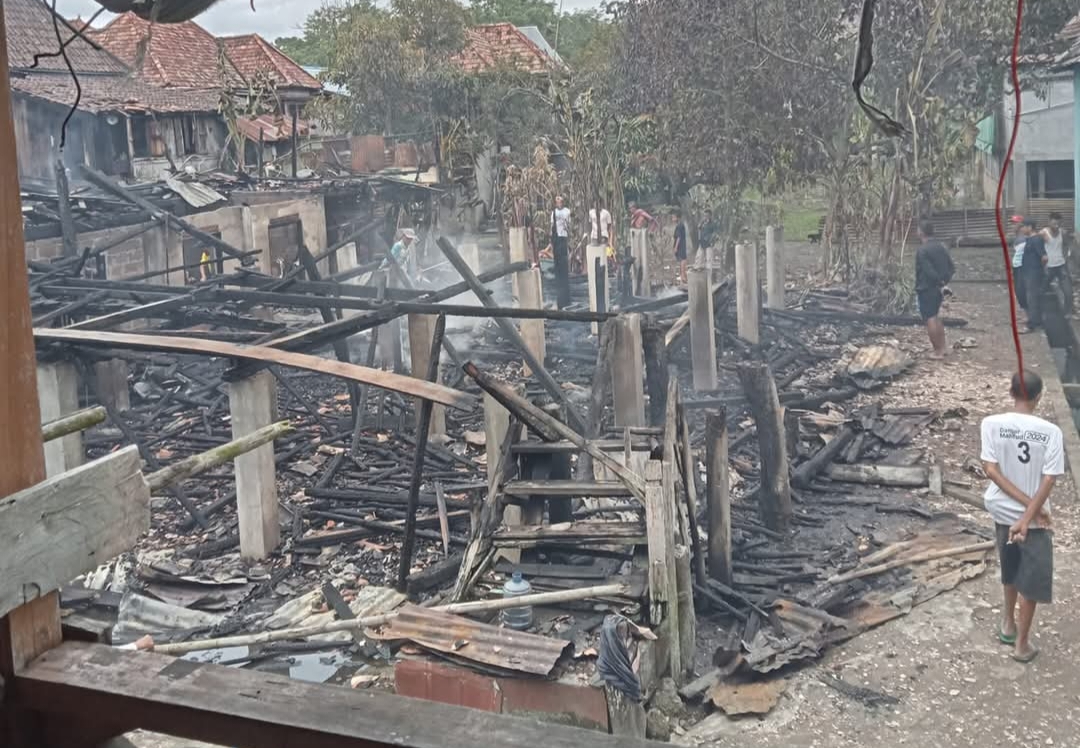 2 Rumah Warga di Ogan Ilir Terbakar, Korban Alami Kerugian Ratusan Juta Hingga Sepeda Motor Hangus