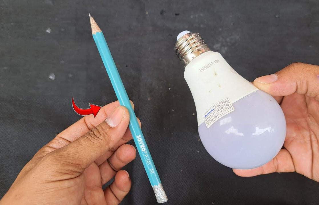 Ah yang Benar Nih! Cuma Modal Lem dan Pensil Lampu LED Kembali Menyala, Yuk Buktikan!