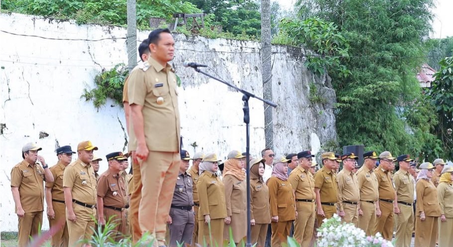 Perdana Pimpin Apel Bersama, Pj Wako Dr Cheka Ajak Seluruh ASN Kompak Menuju Palembang Kota Besar