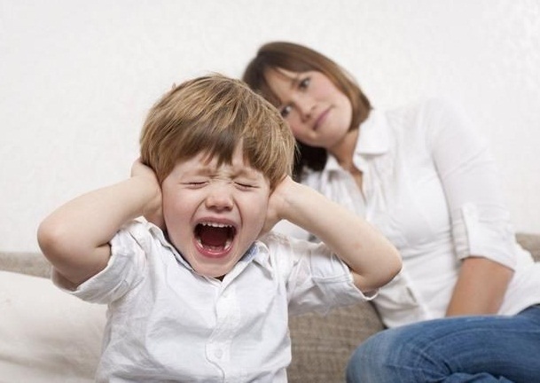 Jangan Panik! Ini 8 Tips yang Tepat dan Efektif untuk Mengatasi Anak Tantrum