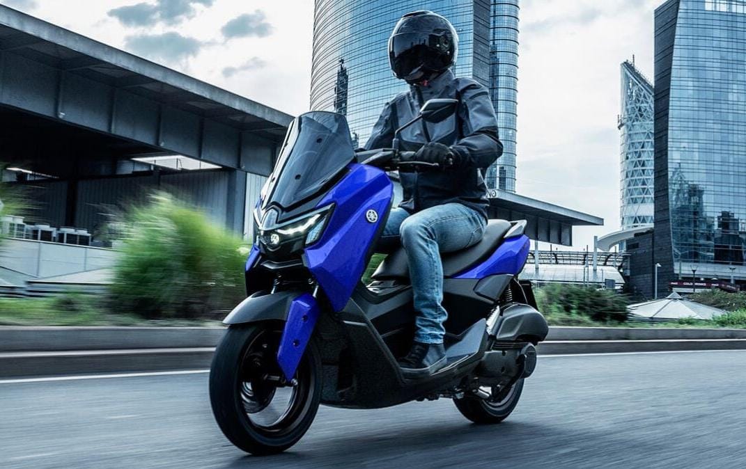 Yamaha NMAX 2026 Varian Metallic Blue Usung Perpaduan Gaya Premium dan Performa Efisien
