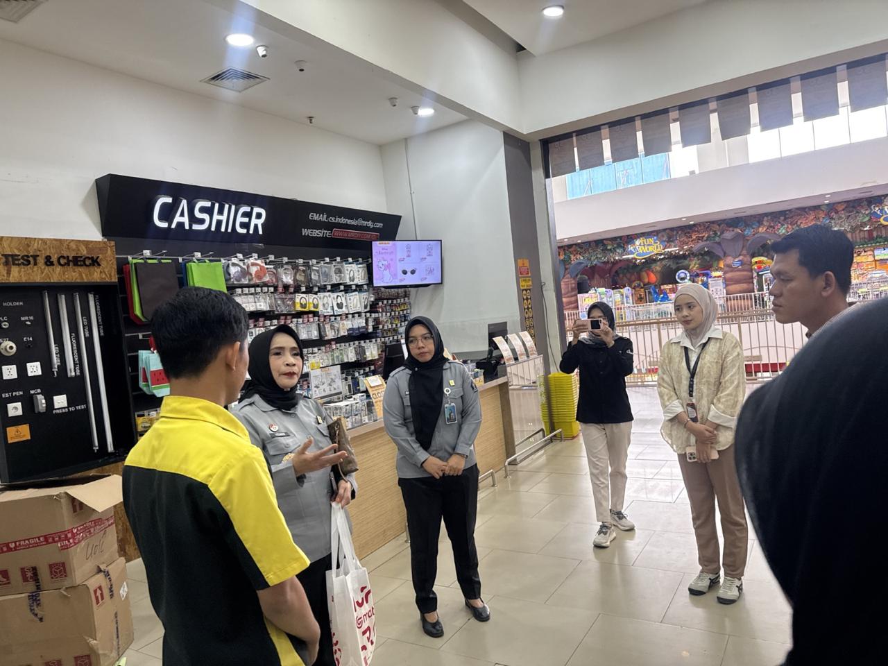 Kemenkum Sumsel Pantau Pusat Perbelanjaan Berbasis KI