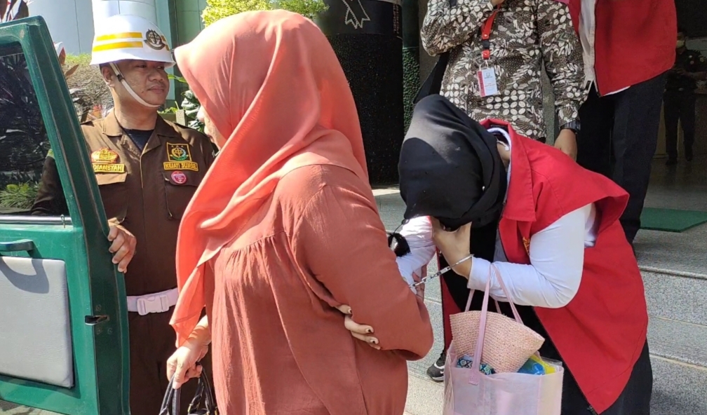 Tersangka Korupsi Jual Aset Sumsel di Yogyakarta Jalani Tahap II, Oknum Notaris 'Petak Umpet' Disorot Media