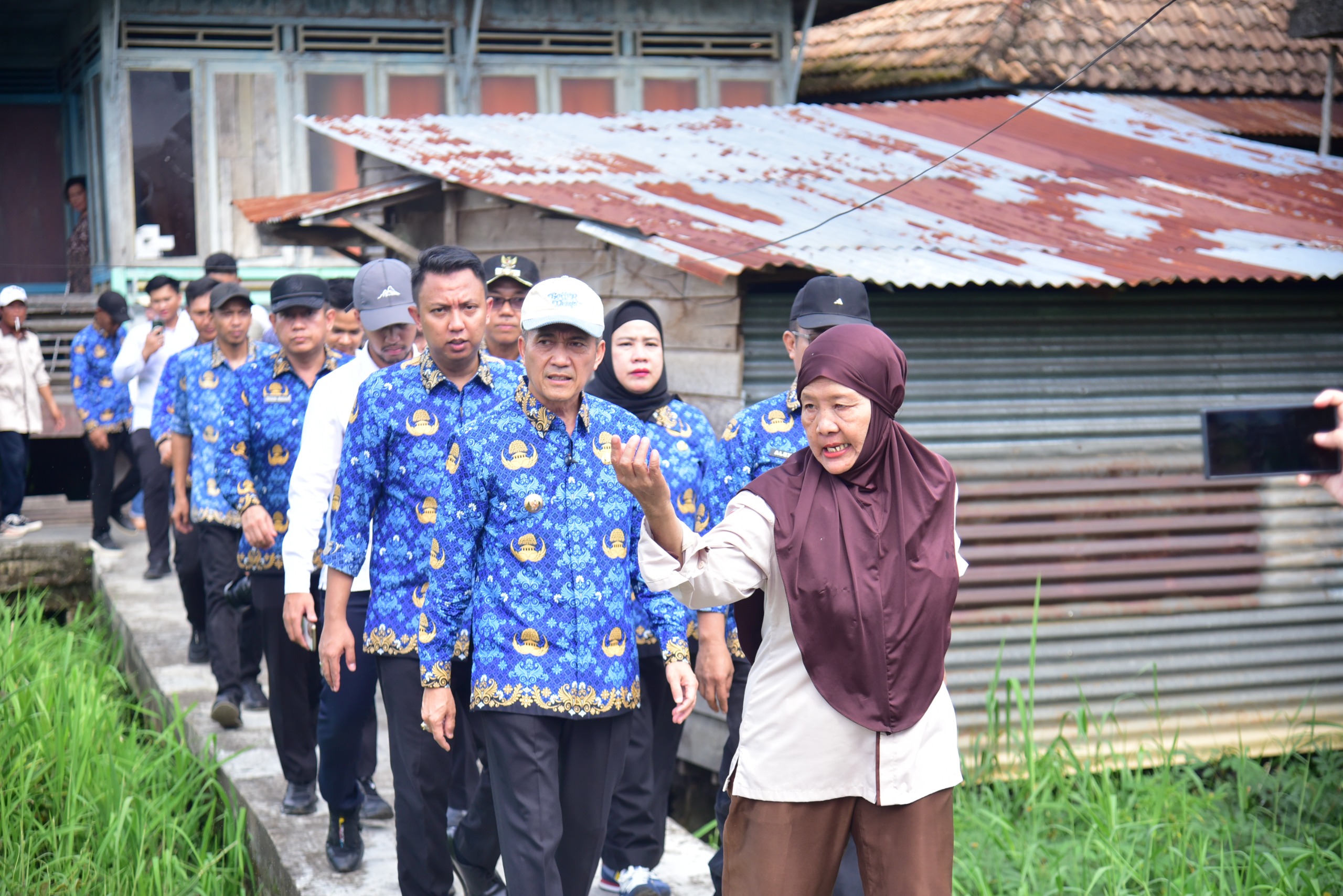 Ditinjau Ratu Dewa, Nurhayati Tempati RTLH Sejak Lahir, Ini Ungkapan Perasaannya 