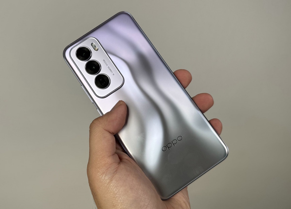 OPPO Reno12 Pro 5G Lawan OPPO Reno 12 5G, Apa Kelebihan dengan Label Pro? 