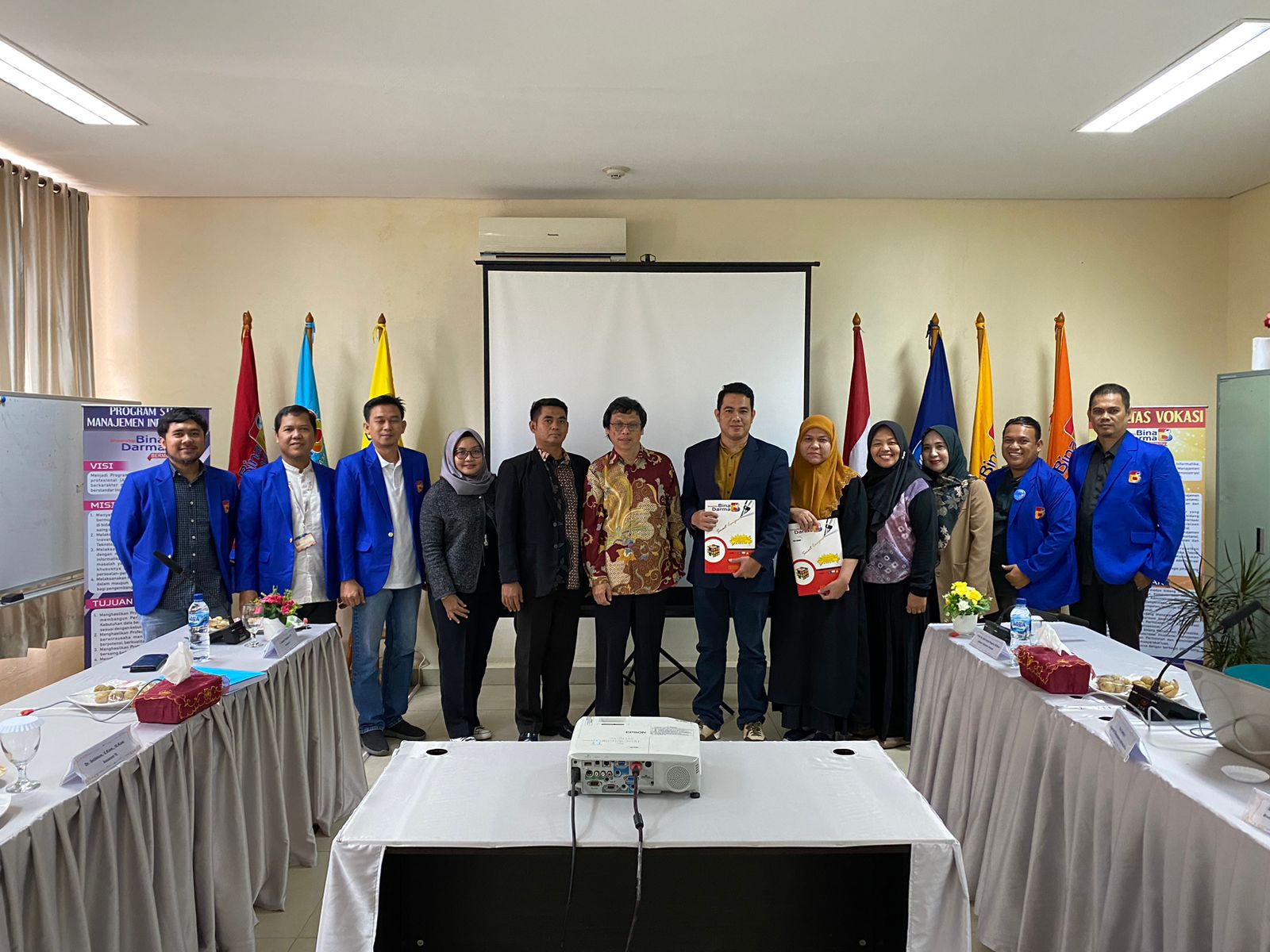 Mantap! Prodi Manajemen Informatika Universitas Bina Darma Palembang Raih Akreditasi 'Baik Sekali'