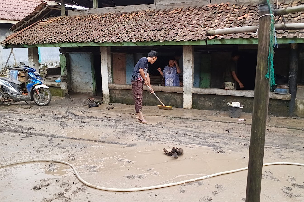 Banjir Lagi, Tambang Batu Bara Rusak Sungai Kungkilan