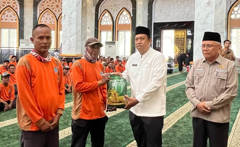 Semringahnya 253 PHL di Ogan Ilir, Usai Terima Zakat Fitrah dari Baznas RI