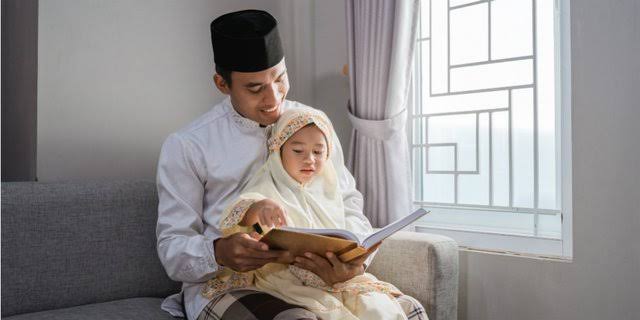 Doa Agar Anak Sukses Dunia Akhirat Sesuai Keinginan Orang Tua, Amalkan Bacaan Ini Tiap Hari