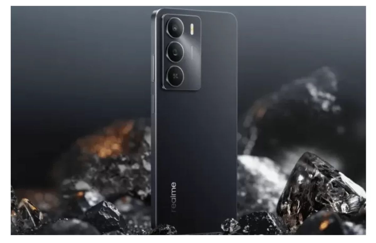 Realme C73 Pilihan HP Baru yang Meluncur Sebagai Ponsel Tangguh dengan Sertifikasi Ketahanan Militer