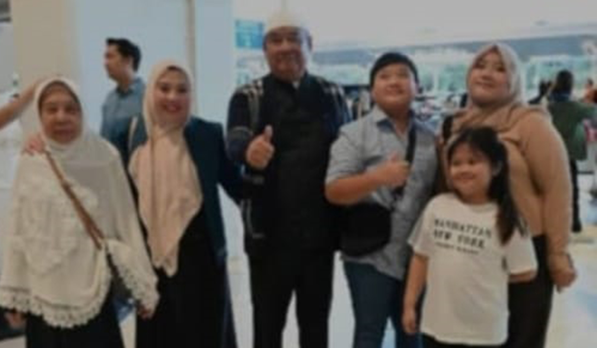 Bupati Lahat dan Istri Tiba di Palembang Usai Tunaikan Ibadah Haji