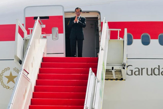Jokowi tak Disambut di Bandara, ini Kata Kepset Presiden