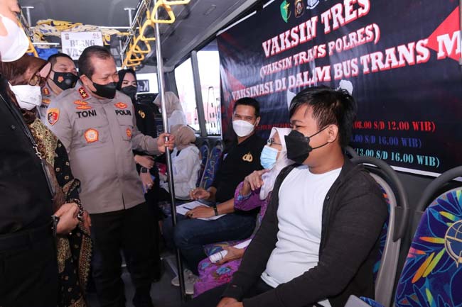 Trans Musi Palembang Disulap Jadi Bus Vaksin TRES