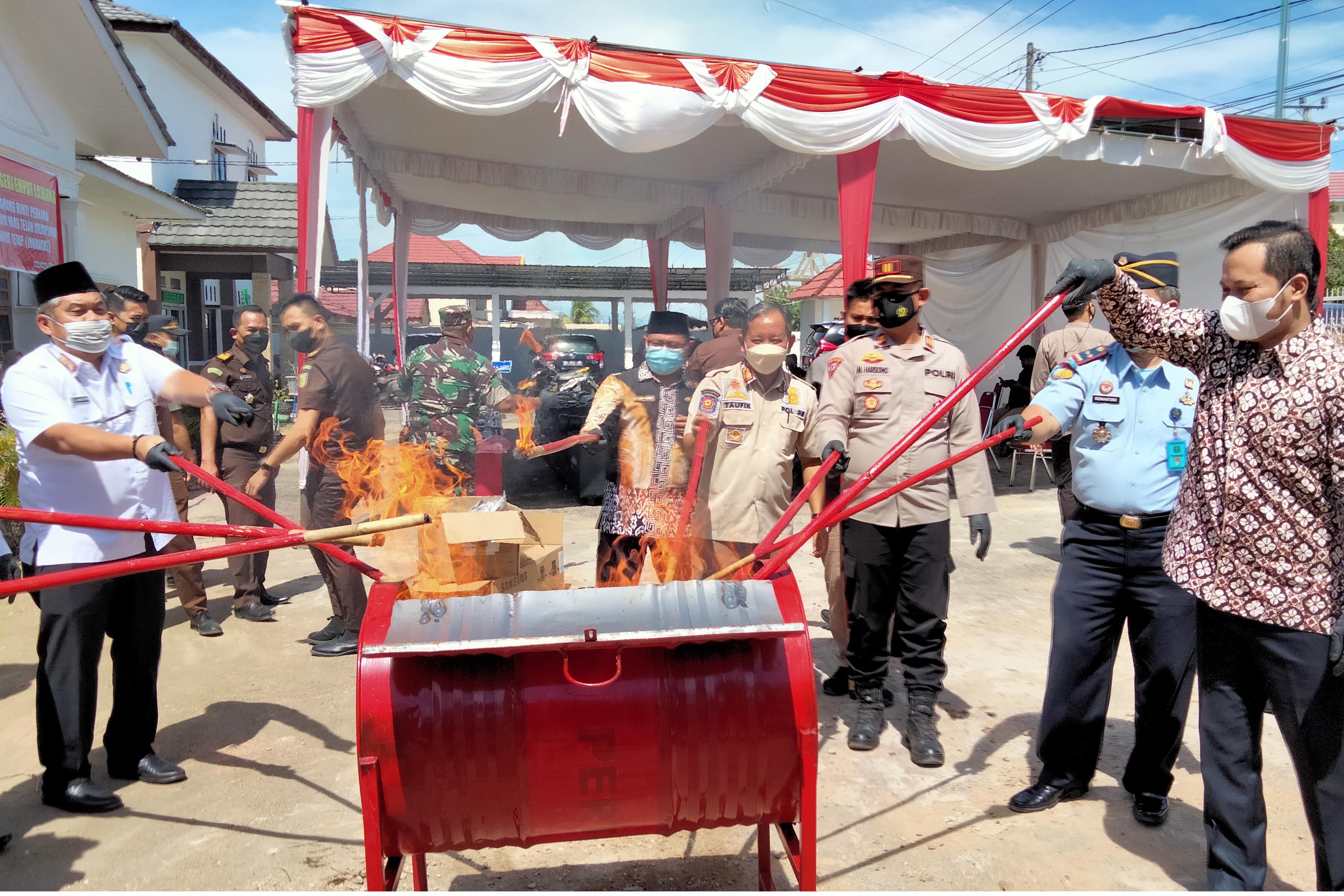 Musnahkan Barang Bukti Perkara Pidum