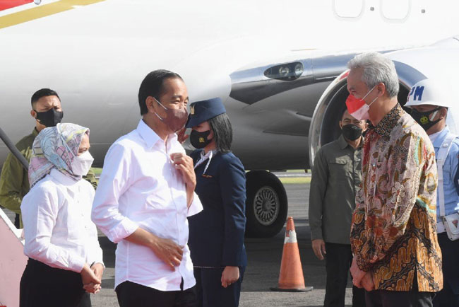 Jokowi Kunker ke Jateng, Disambut Ganjar Pranowo
