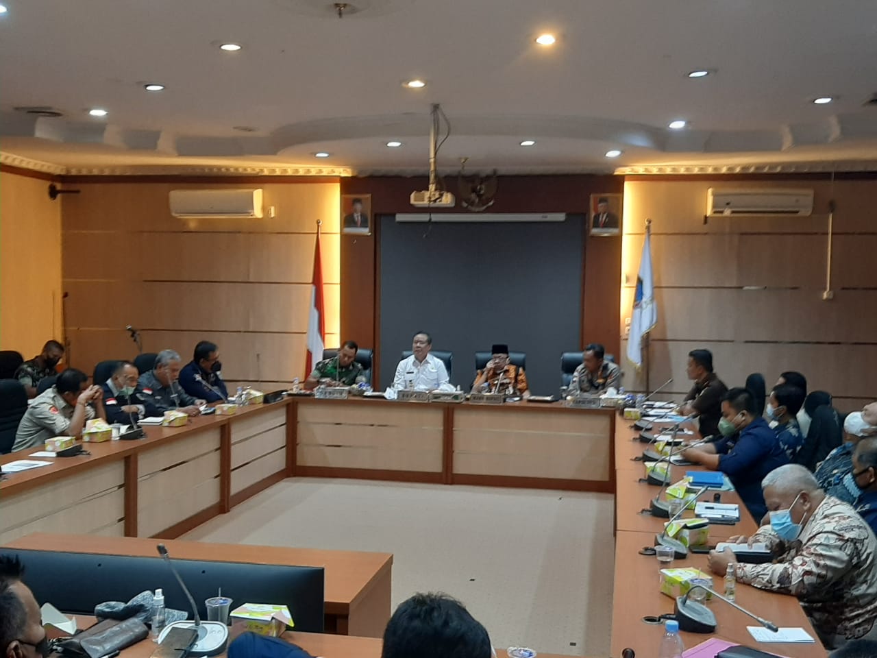 Rapat, Cik Ujang : Bahas Masalah Vaksin, Banjir dan Longsor