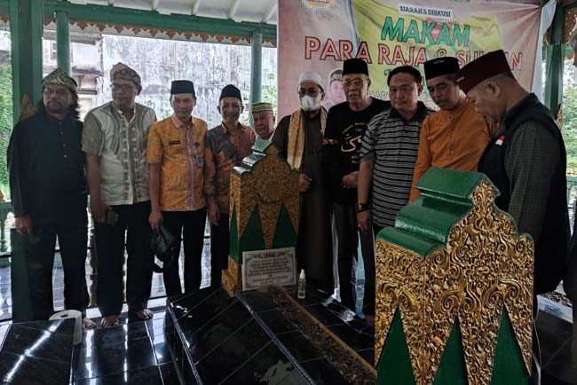 Makam Para Raja dan Sultan Palembang Perlu Dibuat Sertifikat