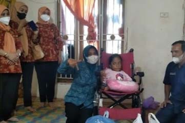 Ringankan Beban Penyandang Disabilitas dan Korban Kebakaran