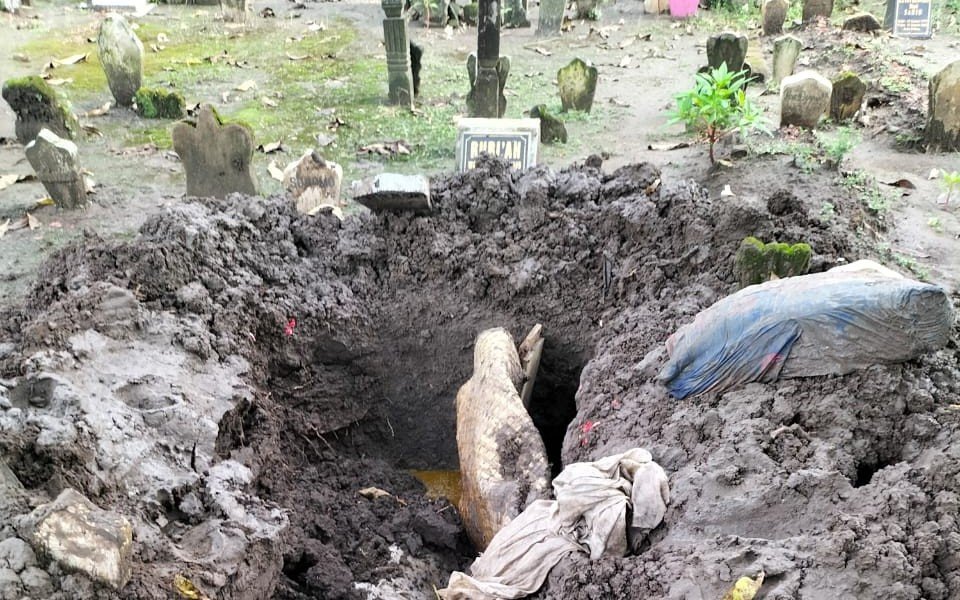 Tali Pocong di Pemakaman Umum Tulangan Sidoarjo Dicuri