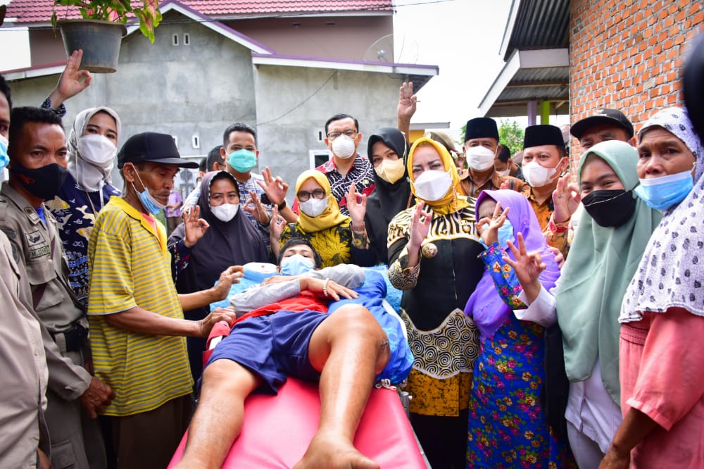 Rozi, Penderita Tumor Dirujuk ke RSMH Palembang
