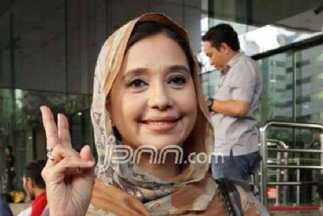 Vicky Prasetyo Pernah Mengajak Ayu Azhari Nikah Sirih