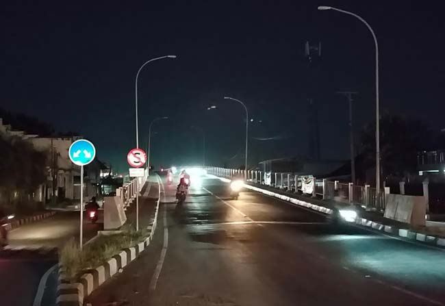 Tolong Pak, Sudah 3 Hari Jembatan Musi 6 Gelap Gulita