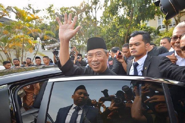 Terpapar COVID-19, Mantan PM Malaysia Jalani Isoman