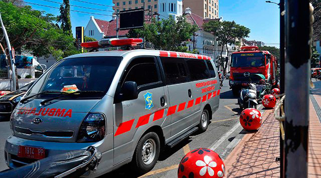 Ambulans Pengangkut Jenazah Mantan Anggota DPRD Kecelakaan, 1 Penumpang Tewas