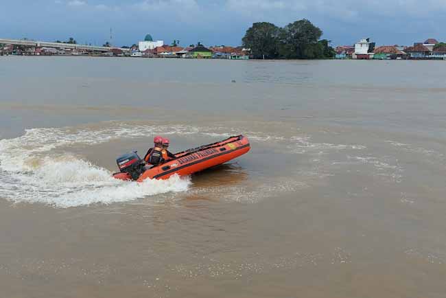 Saat Mandi, Ansori Tenggelam di Sungai Musi