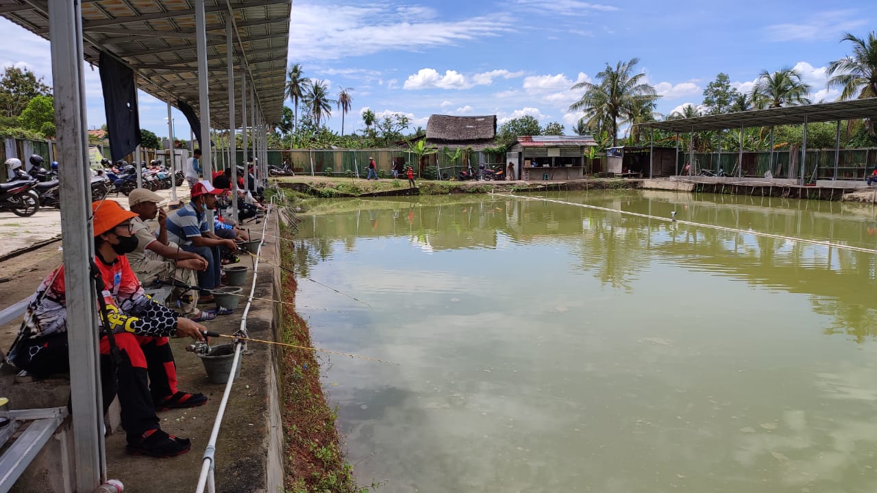 Lomba Mancing Karyawan SEG Meriah