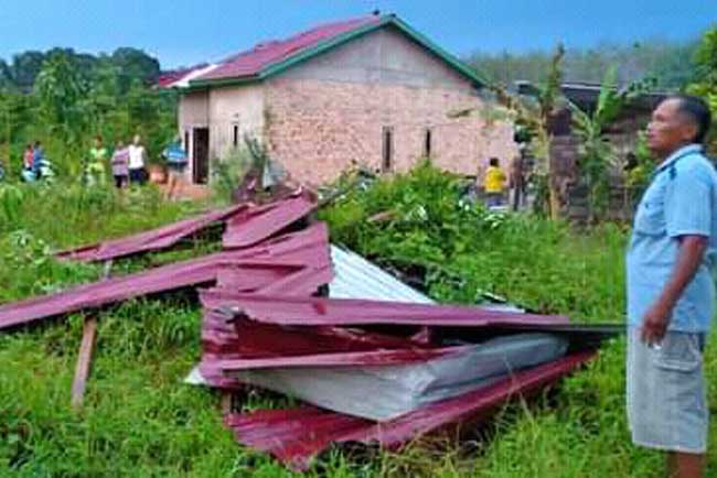 Guru Ngaji Jadi Korban Angin Puting Beliung