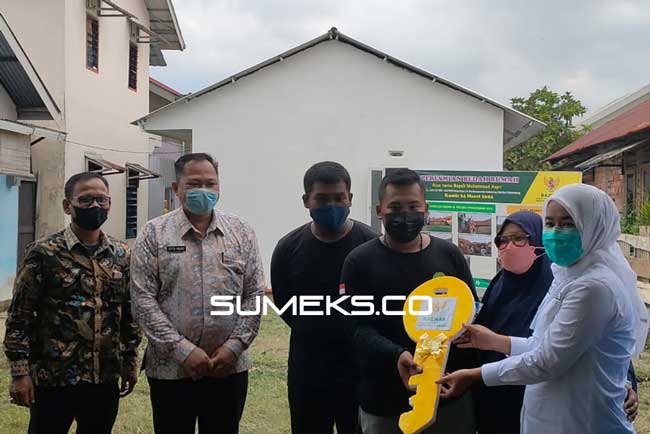 Rumah Dibedah, Finda Ajak Warga Berzakat ke Baznas