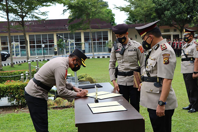 Lakukan Penyegaran Kepemimpinan, Tiga Kapolsek Diganti