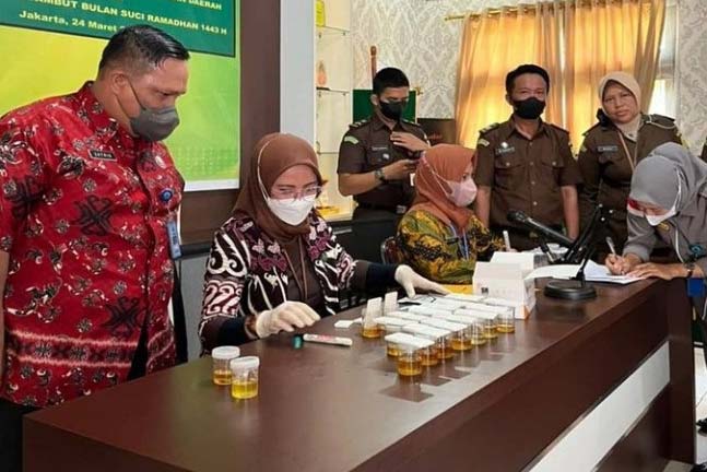 Kajari Prabumulih Beri Kejutan, Pegawai dan Jaksa Tes Urine Mendadak