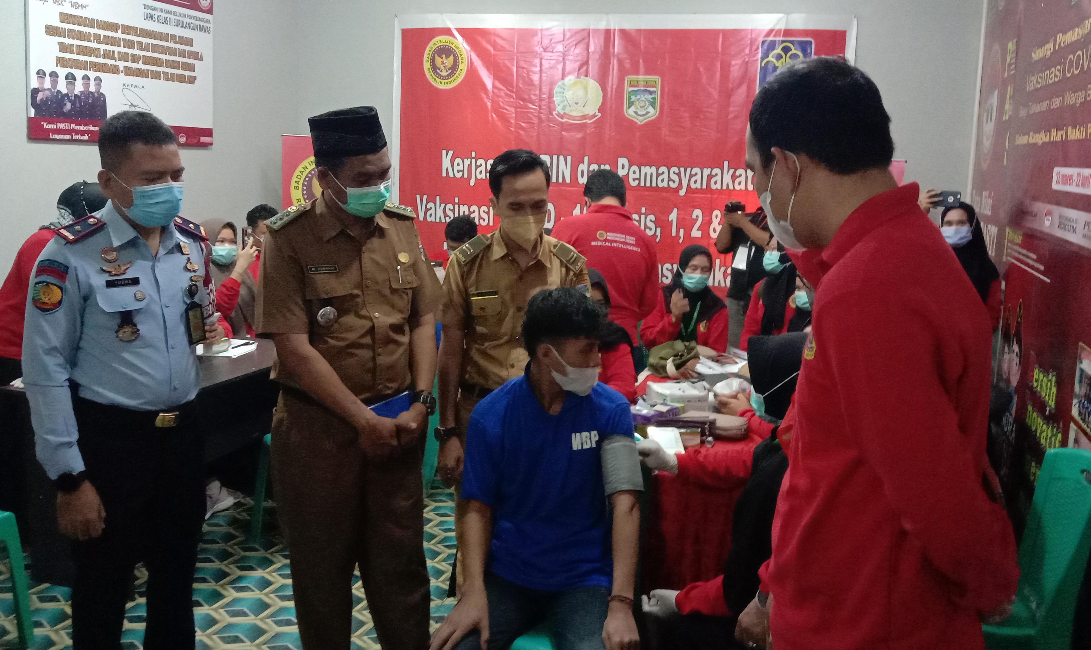 Ratusan Napi Lapas Surulangun Vaksinasi Booster